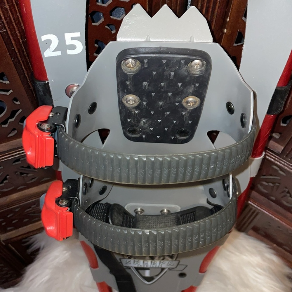 Sherpa Snowshoes.  25” - Picture 4 of 6